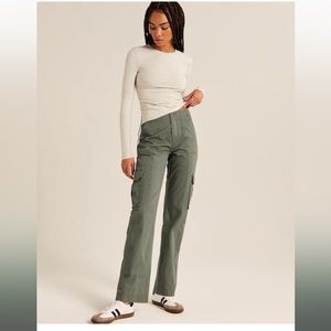 A&F cargo pant size 28 curve love